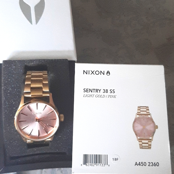 Nixon 🌸Sentry 38 🌸SS 🌸*NIB* 🌸Light Gold & Pink Watch🌸 - Picture 4 of 8